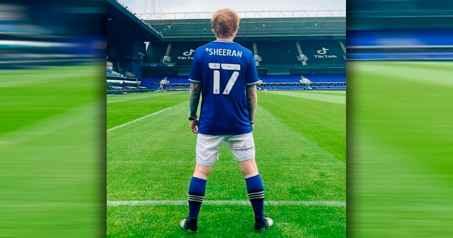 Ein neuer Superstar für den kleinen Traditionsverein.