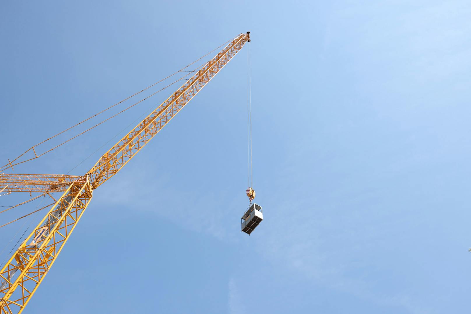 Ein kurzer Ausflug über die Dächer von Wien, zuerst auf 26 Meter Höhe, dann ganz hinauf, 110 Meter vom Boden entfernt.