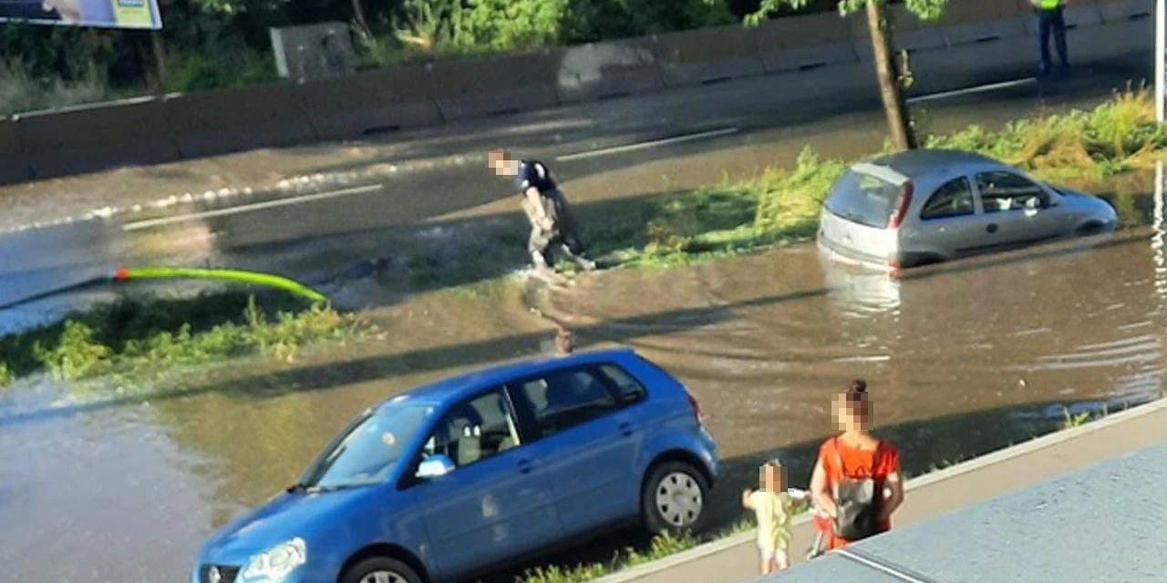 Wasserrohrbruch flutet Straße in der Donaustadt - Vimarsana News