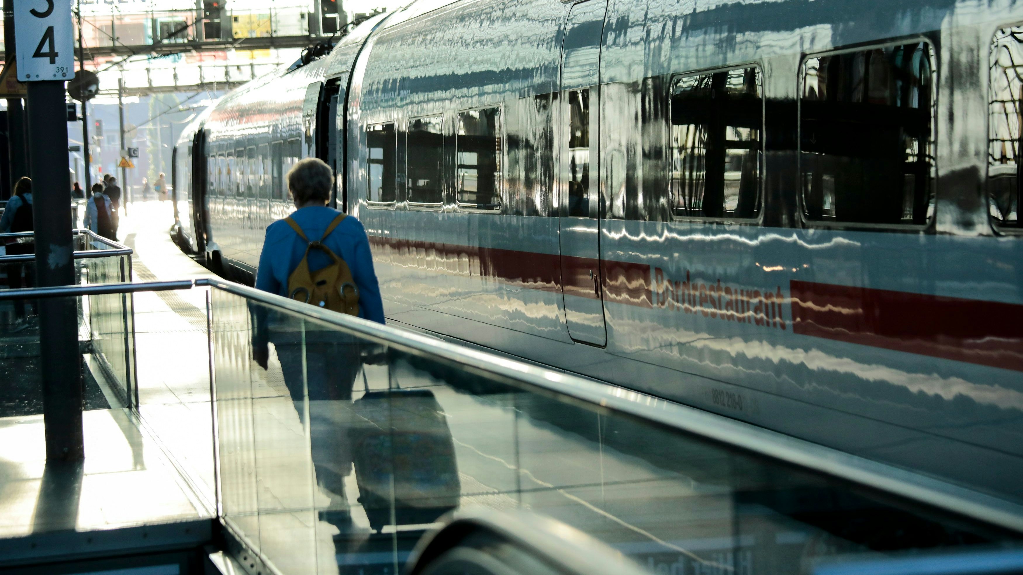 In Österreich kommt es zu massiven Einschränkungen des Zugverkehrs.