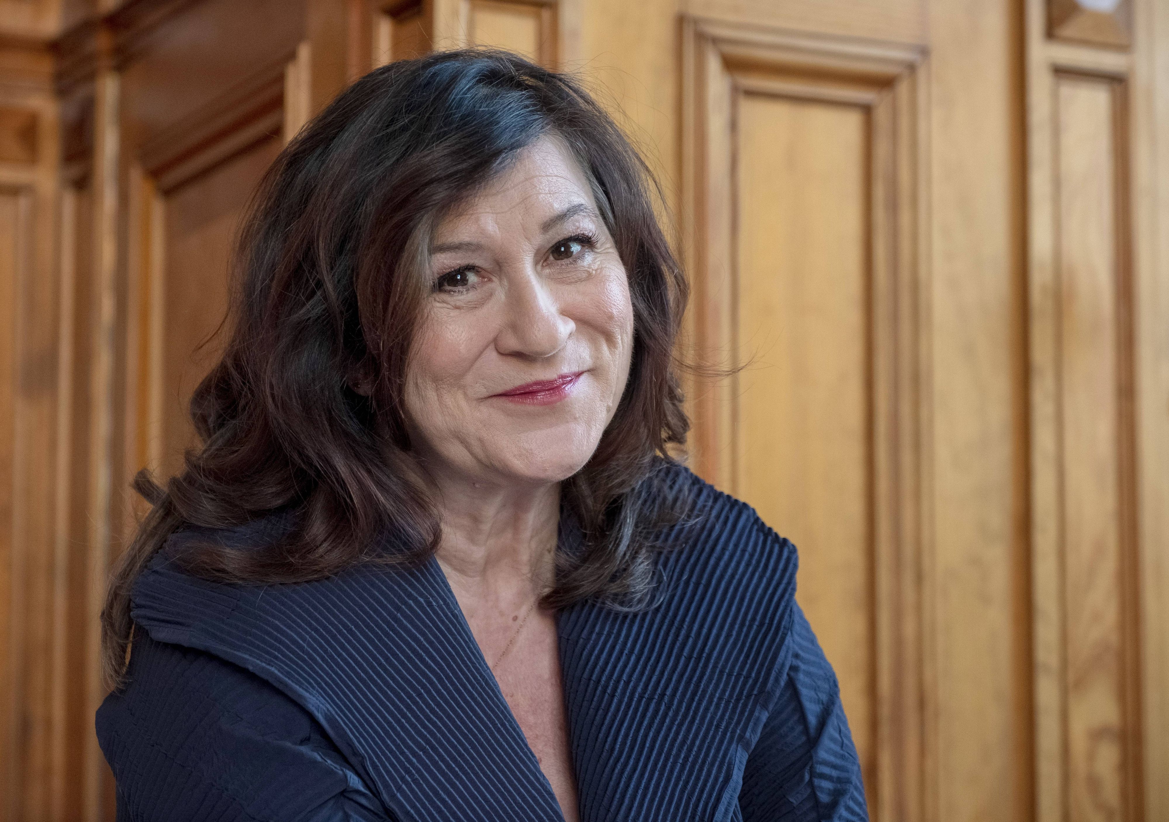 Die Schauspielerin Eva Mattes (64) wird Hanna Schygulla ersetzen.