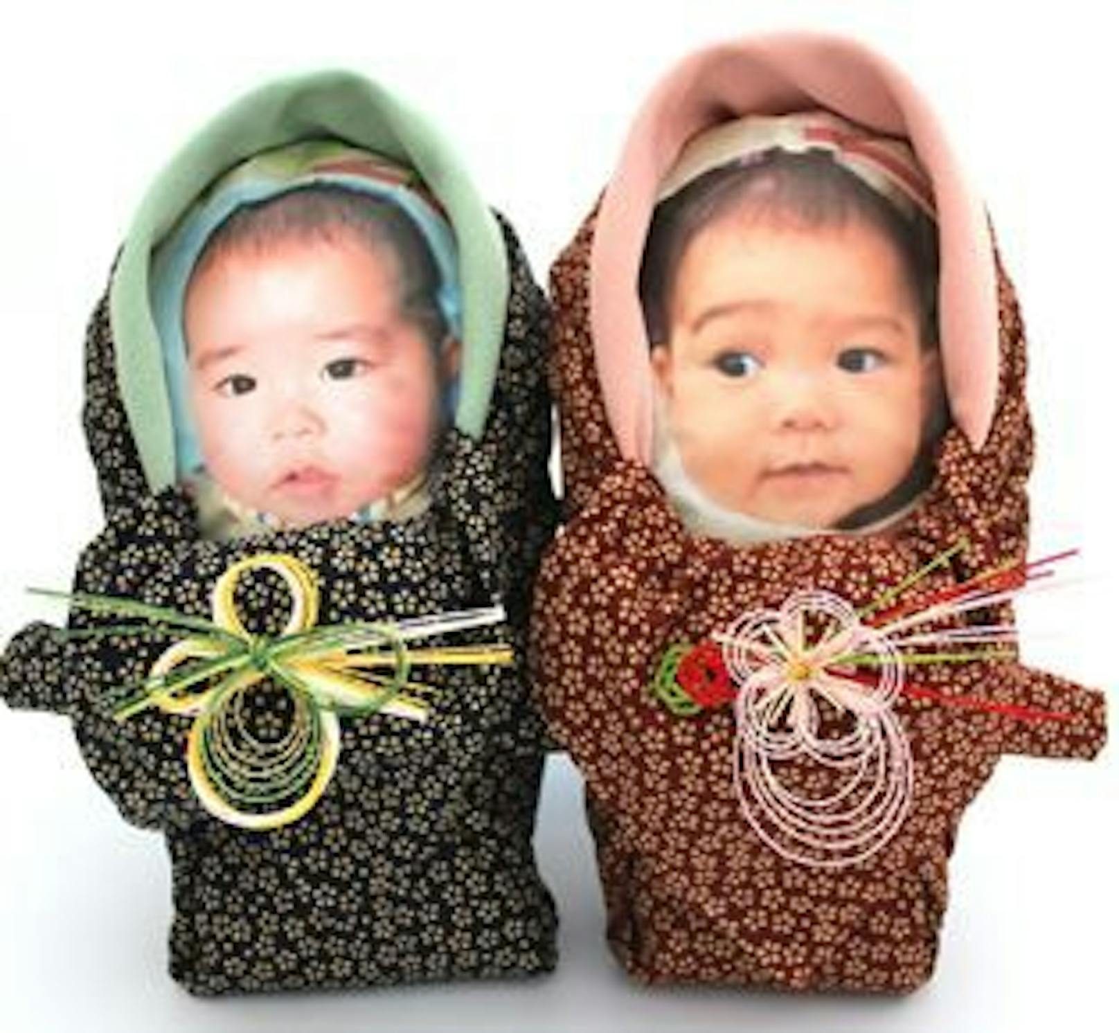 Die Reissäcke entsprechen dem Originalgewicht des Babys und hat dessen Gesicht abgedruckt.