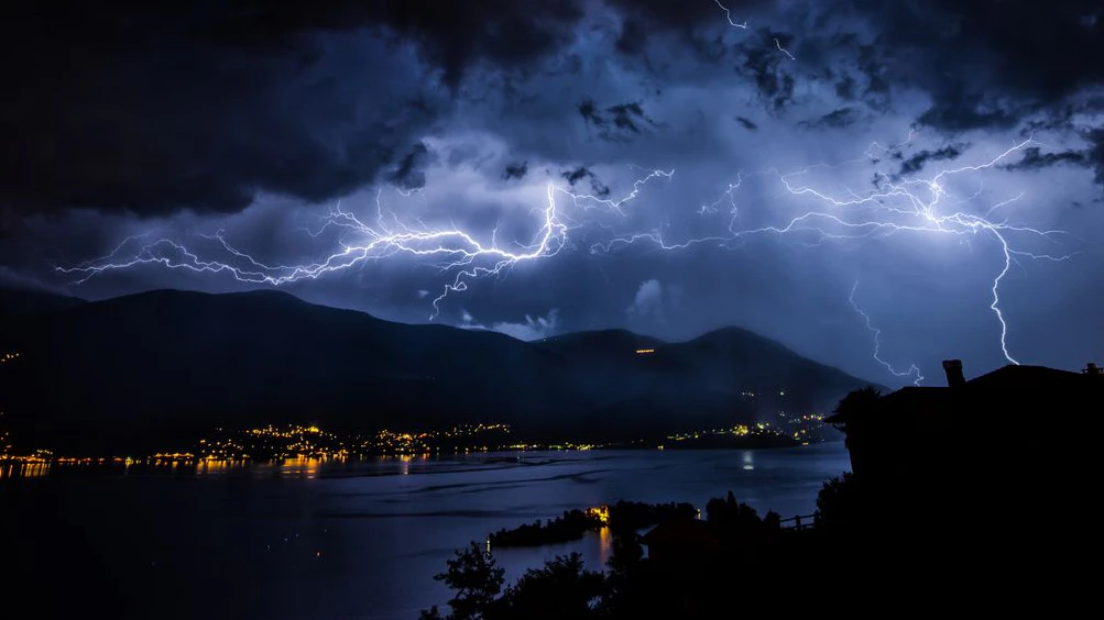 Kräftige Hagel-Unwetter wüten in Österreich.
