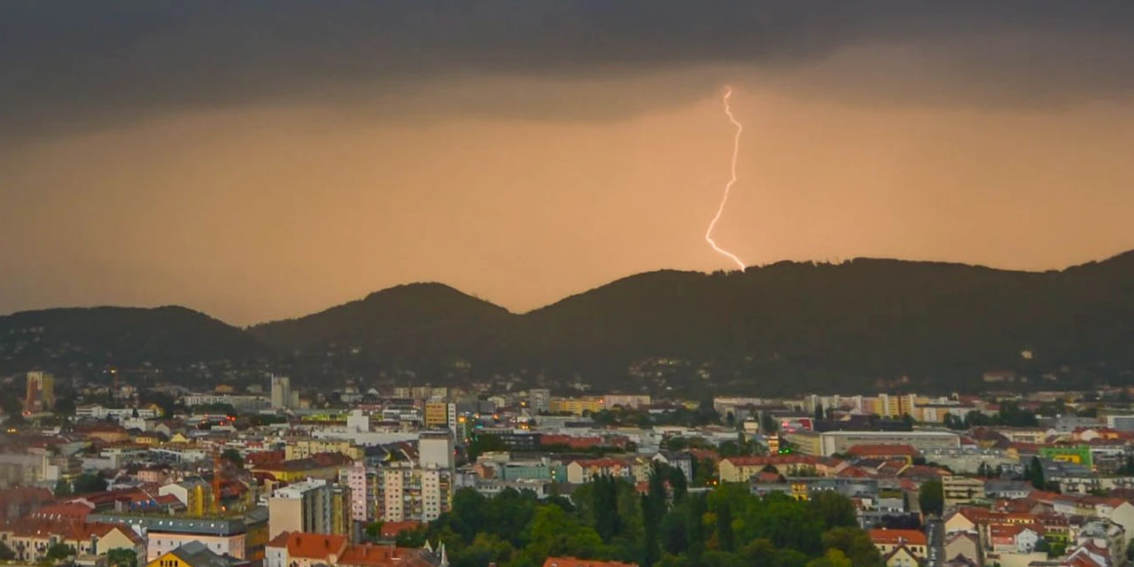 Heftige Gewitter lösen Sommerwetter in Österreich ab - Vimarsana News