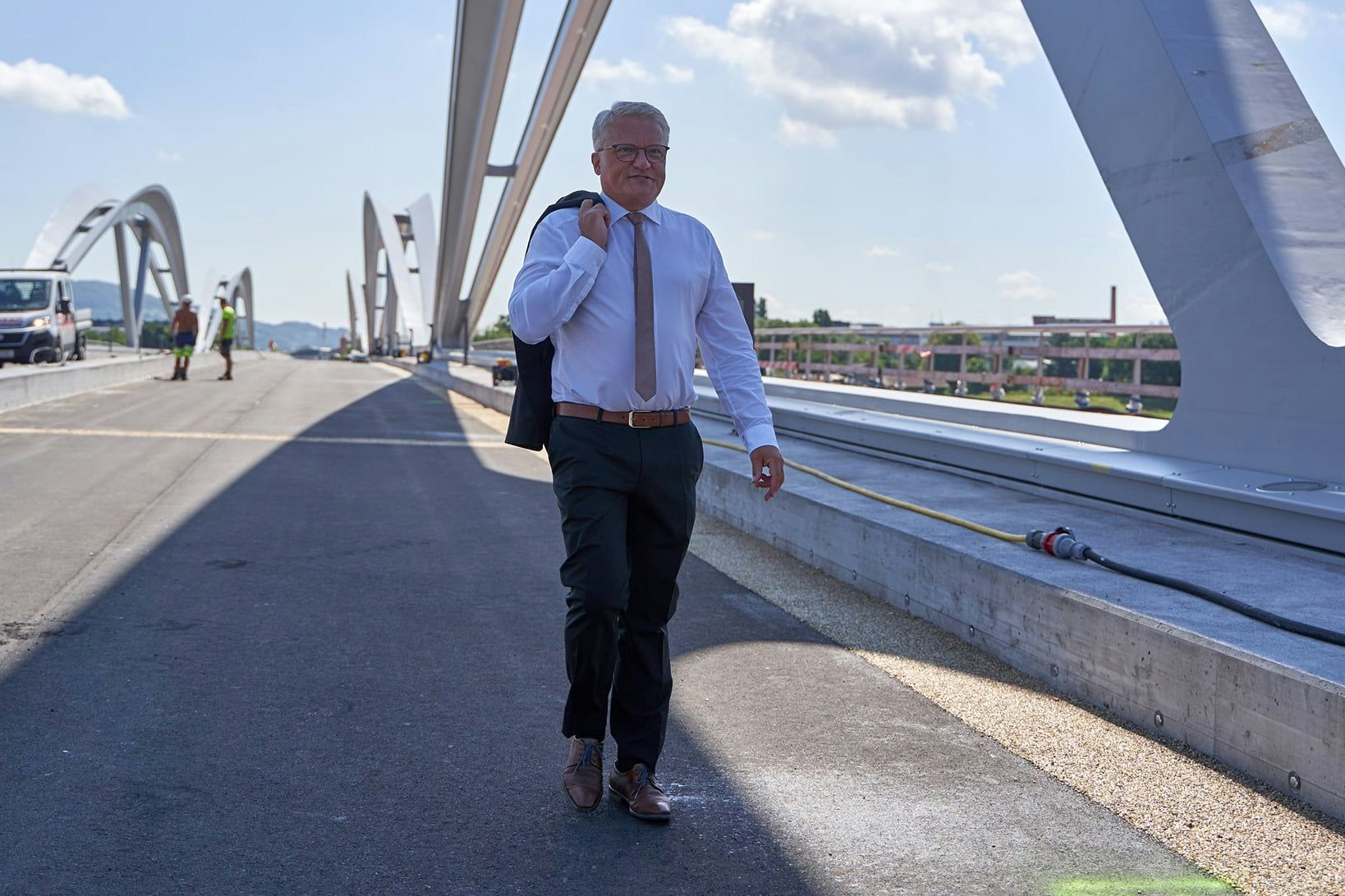 Klaus Luger bekommt es bei der Bürgermeisterwahl mit neune Gegnerinnen und Gegnern zu tun.