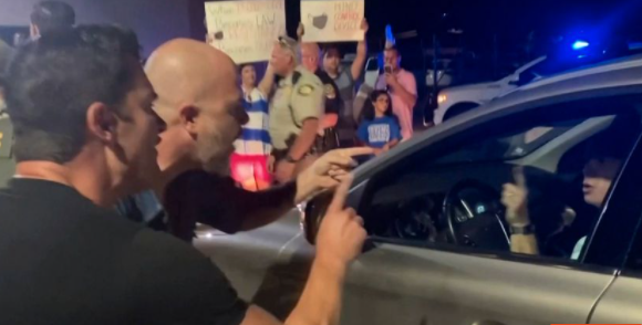 Chaos in den USA kurz vor Schulstart.