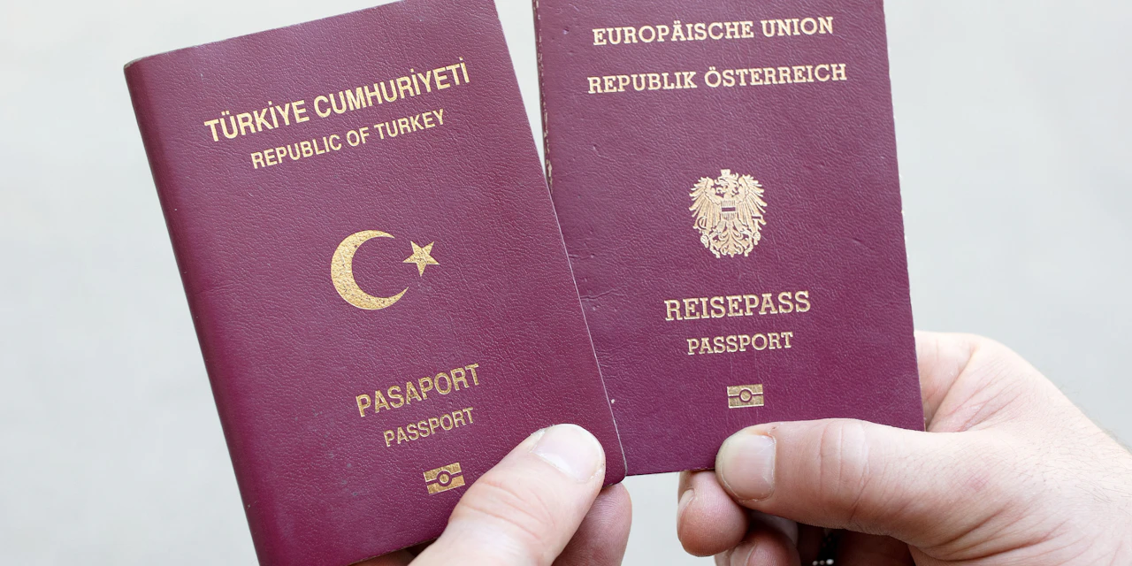 Pass weg! 24 Austro-Türken sind keine Österreicher mehr - Vimarsana News