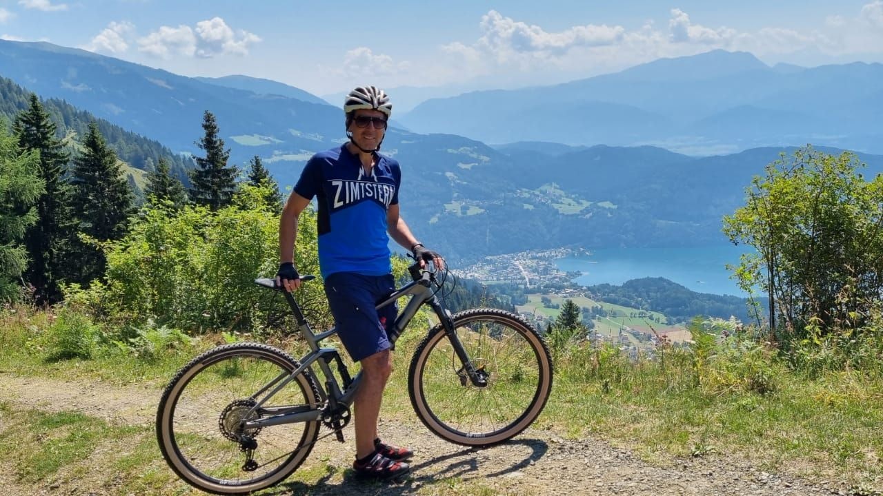Verarztet konnte Christian Kern seine Radtour fortsetzen. 