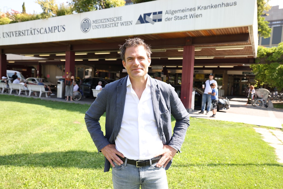 Erhöhen Impfungen mit verschiedenen Impfstoffen die Immunität gegen das Corona-Virus? Diese Frage wird aktuell im Rahmen einer Studie am AKH Wien erforscht. Dafür werden noch freiwillige, passende Teilnehmer gesucht. 