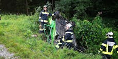 Lenkerin nach Pkw-Salto in Gloggnitz schwer verletzt