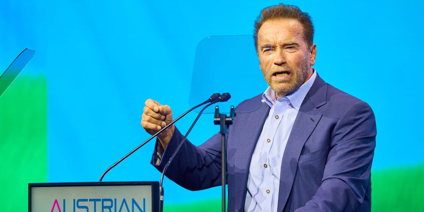 Arnold Schwarzenegger am Austrian World Summit Konferenz in der Spanischen Hofreitschule Wien