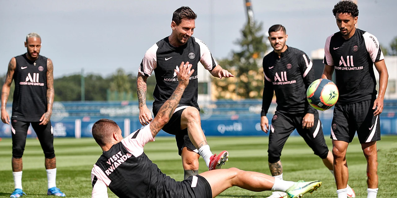 Messi dribbelt mit PSG-Kollegen im ersten Training - Vimarsana News