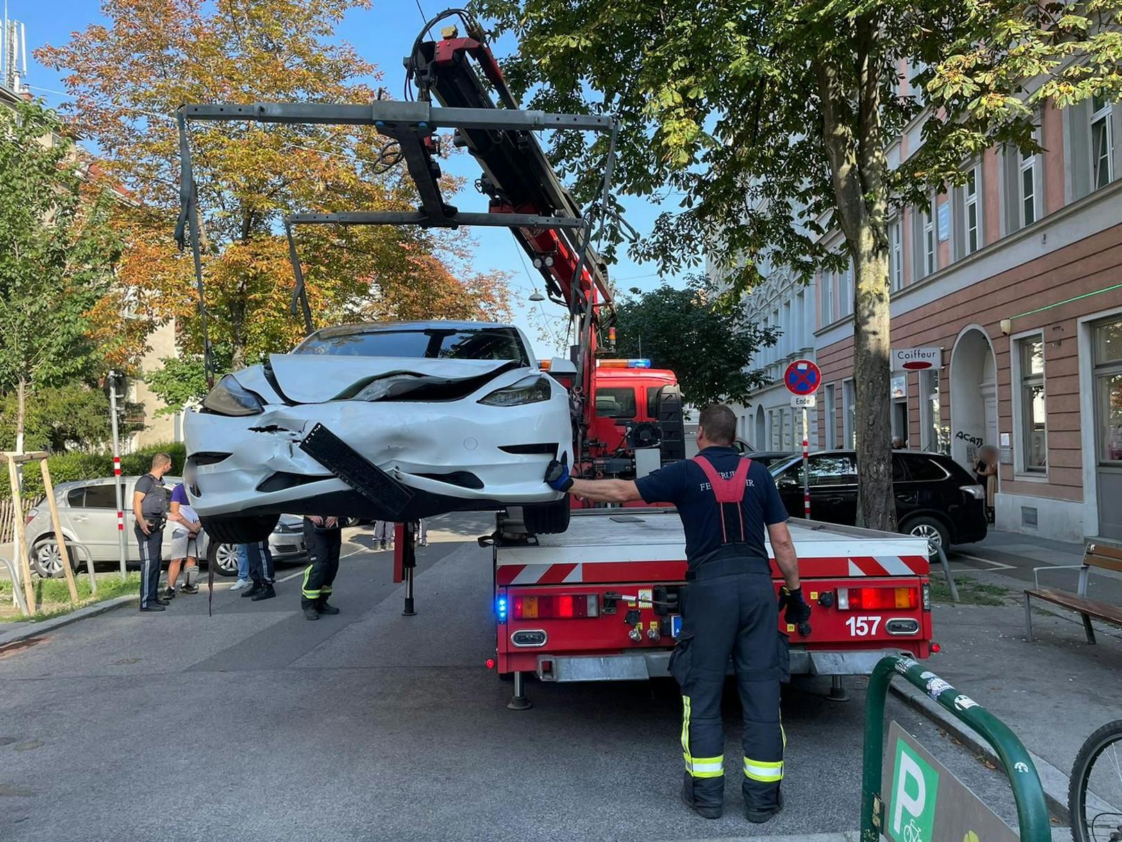 Tesla-Crash in Wien-Ottakring