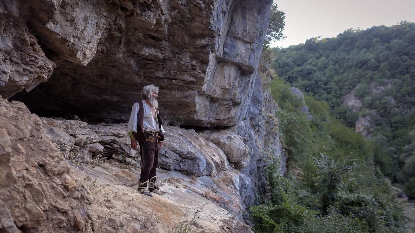 Panta Petrović lebt freiwillig fernab der Zivilisation alleine in den Bergen Serbiens.