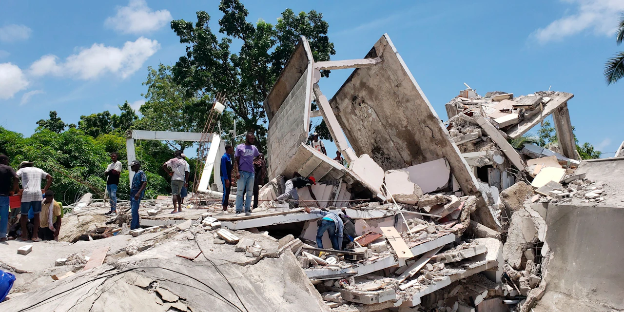 Zahl der Erdbebenopfer auf Haiti steigt auf 1.300 - Vimarsana News