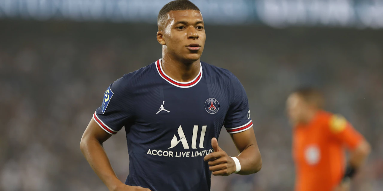 Nach Messi-Wechsel: Paris-Fans pfeifen Mbappe aus - Vimarsana News