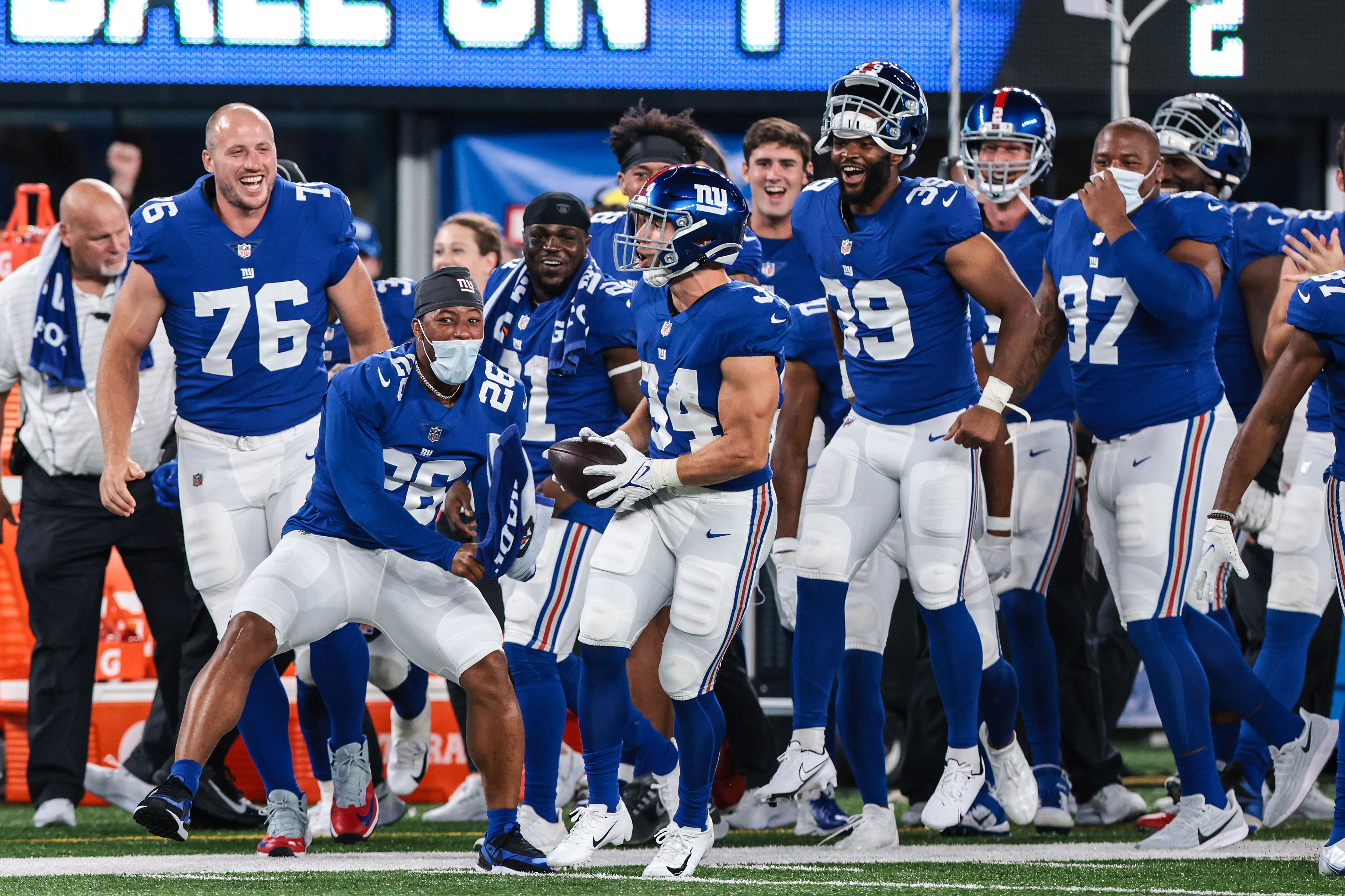 Sandro Platzgummer wird gefeiert