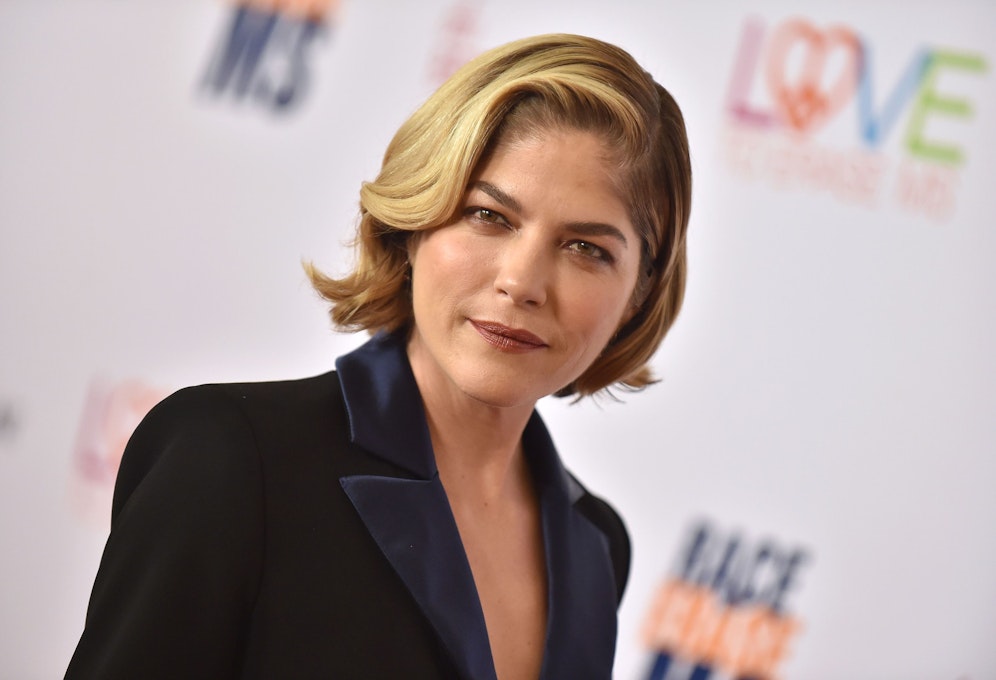 Schauspielerin Selma Blair noch vor ihrer Chemotherapie bei einer MS-Charity Gala in Beverly Hills 2019.