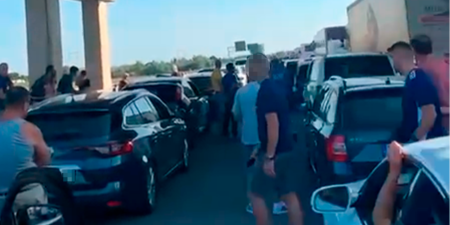 Das Stau-Chaos hielt bei der ungarisch-serbischen Grenze bis Sonntag Vormittag an.