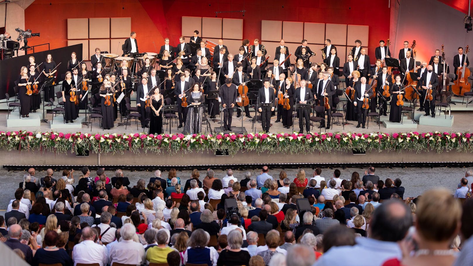 "Eröffnungskonzert Grafenegg Festival", "Das Tonkünstler-Orchester Niederösterreich spielt Verdi-Werke." 
