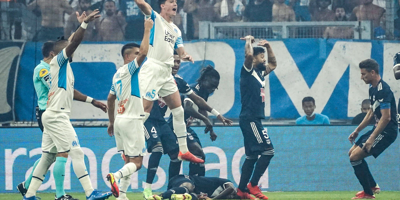 Wie Eriksen: Frankreich-Star kollabiert auf dem Platz - Vimarsana News