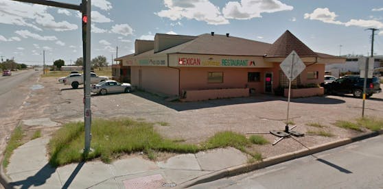 "La Fogata" in Andrews, Texas: Dieser Parkplatz wurde für einen Gast zur Stolperfalle.