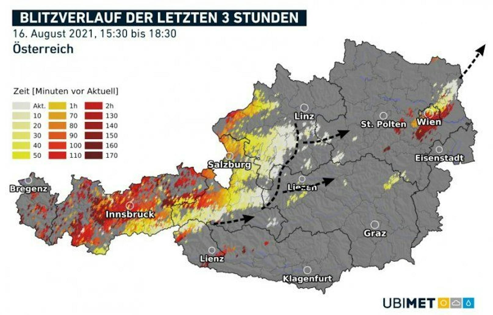 Blitze der letzten drei Stunden bis 18:30 Uhr.