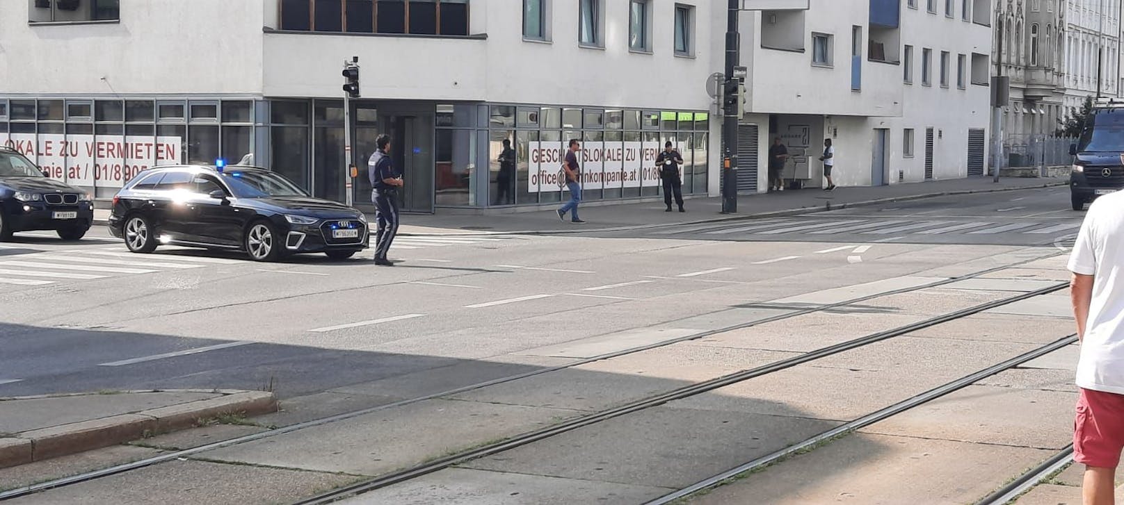 Großer Fahndung in Wien-Floridsdorf: Der Verkehr wird auf der Brünner Straße umgeleitet.&nbsp;