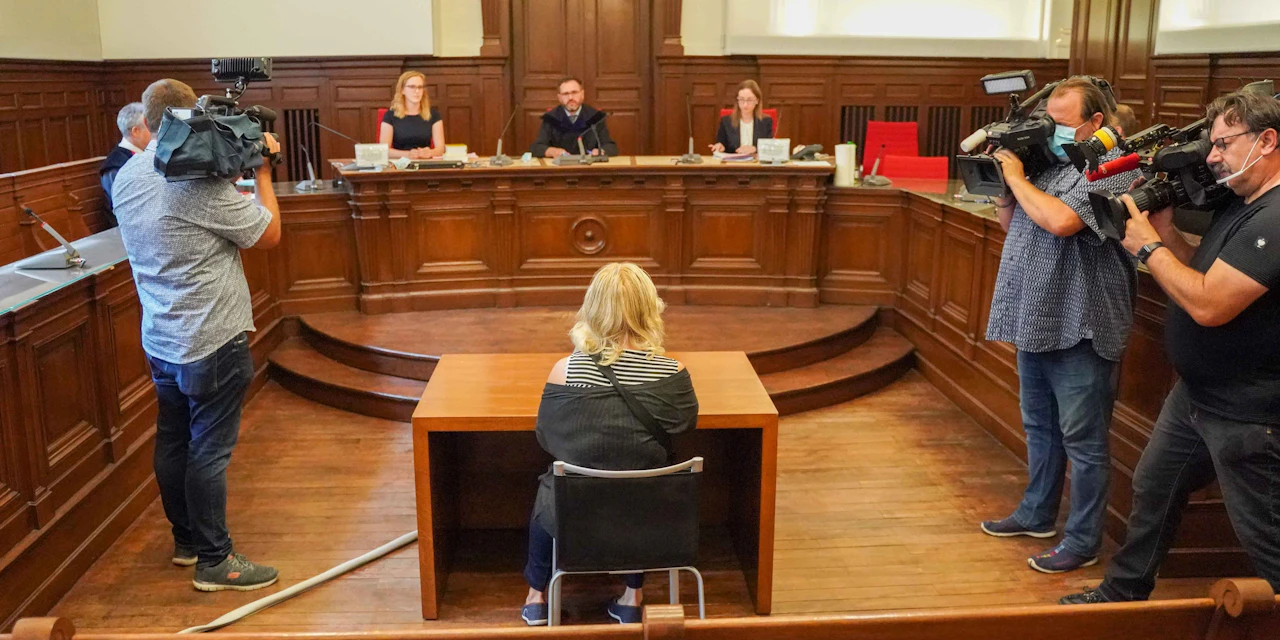 Zahl der verurteilten Quarantäne-Brecher  verdreifacht - Vimarsana News