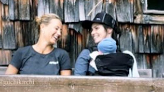 Michaela Kirchgasser mit Anna Veith und ihrem Baby Henry.