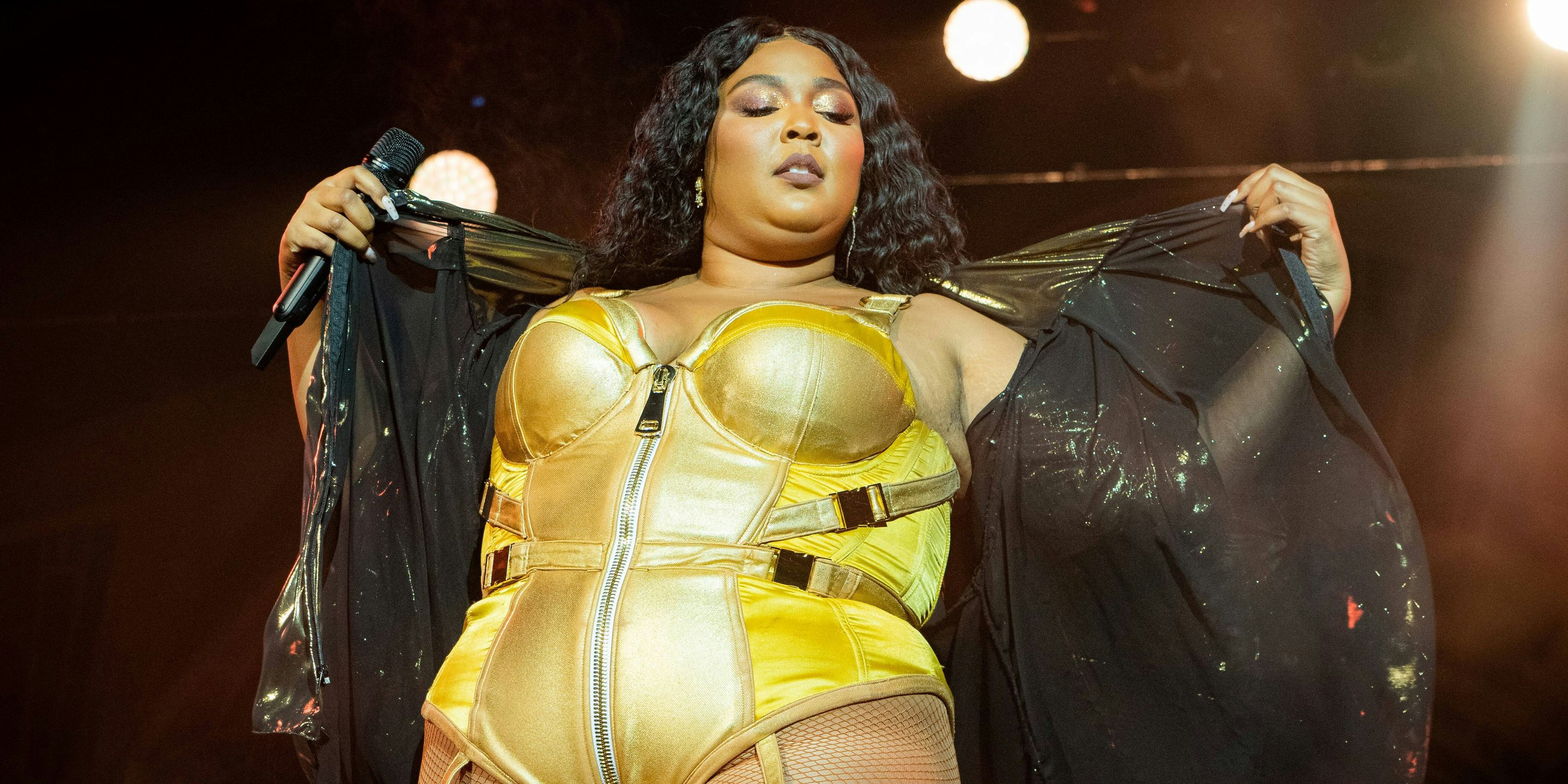 Lizzo brach während Instagram-Live in Tränen aus.