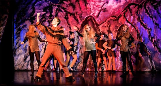 Die Ballettschule Maestro mit dem "König der Löwen"