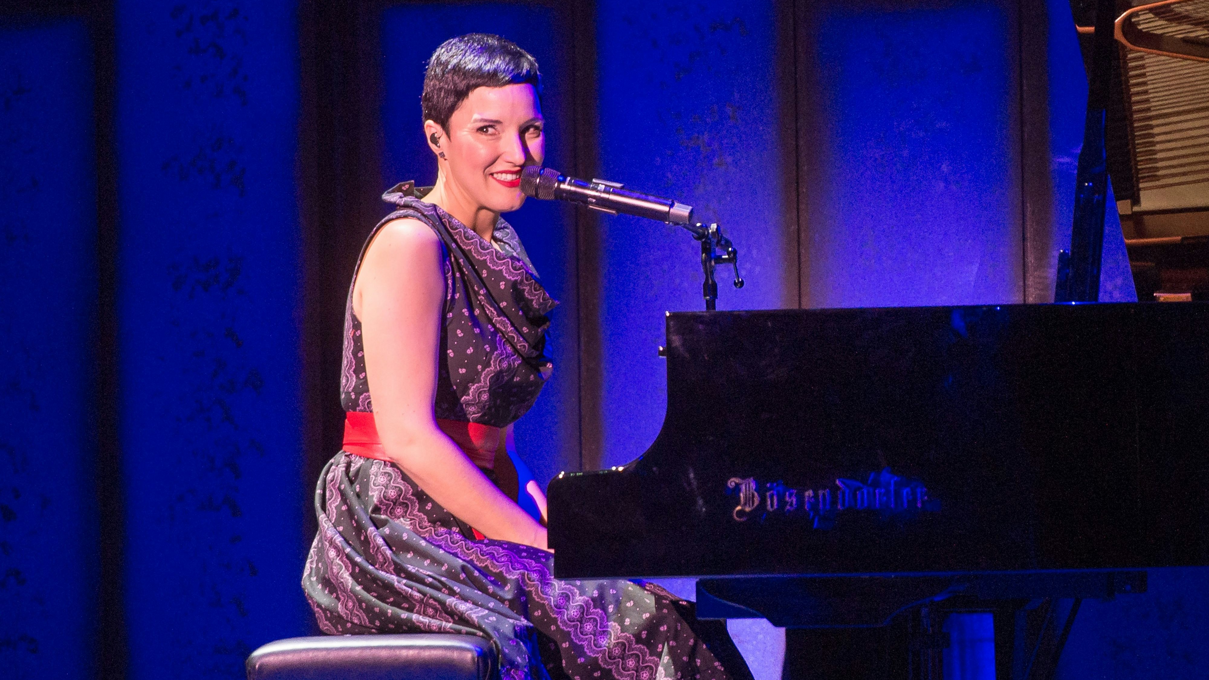 Die "Rot-Tour" beginnt am Samstag in Wien und dauert bis Dezember. 