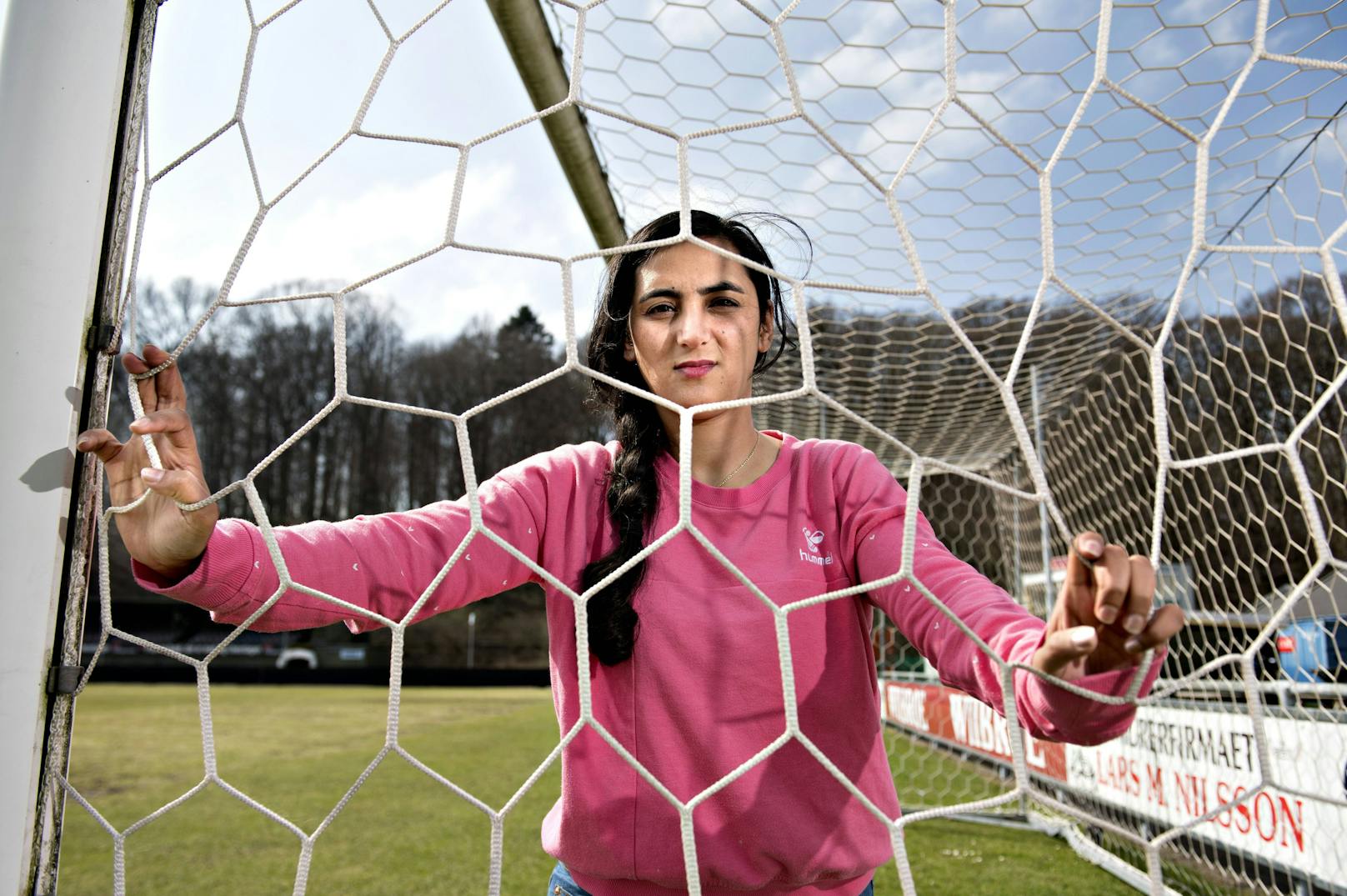 Khalida Popal ruft die afghanischen Spielerinnen zur Flucht auf.