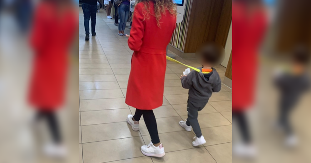 Für diesen Kleinen gab es in einem Fast-Food-Restaurant kein Entkommen.