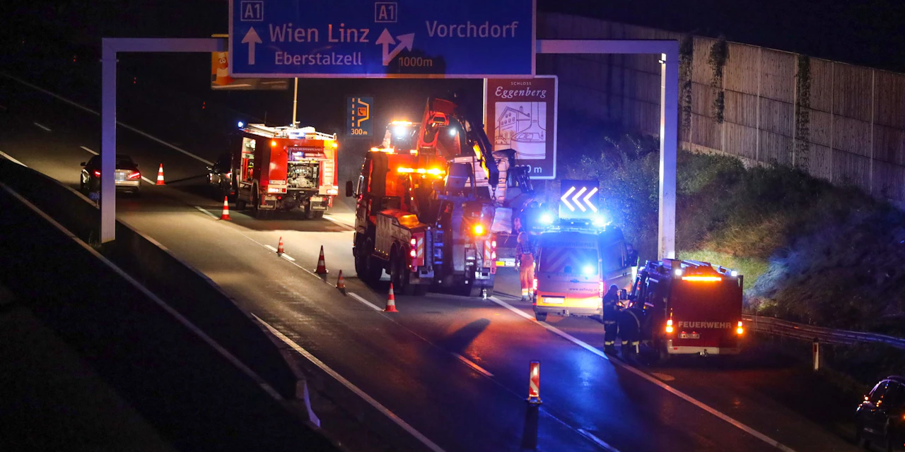 Crash auf Westautobahn – Alkolenker rast in Tankwagen - Vimarsana News