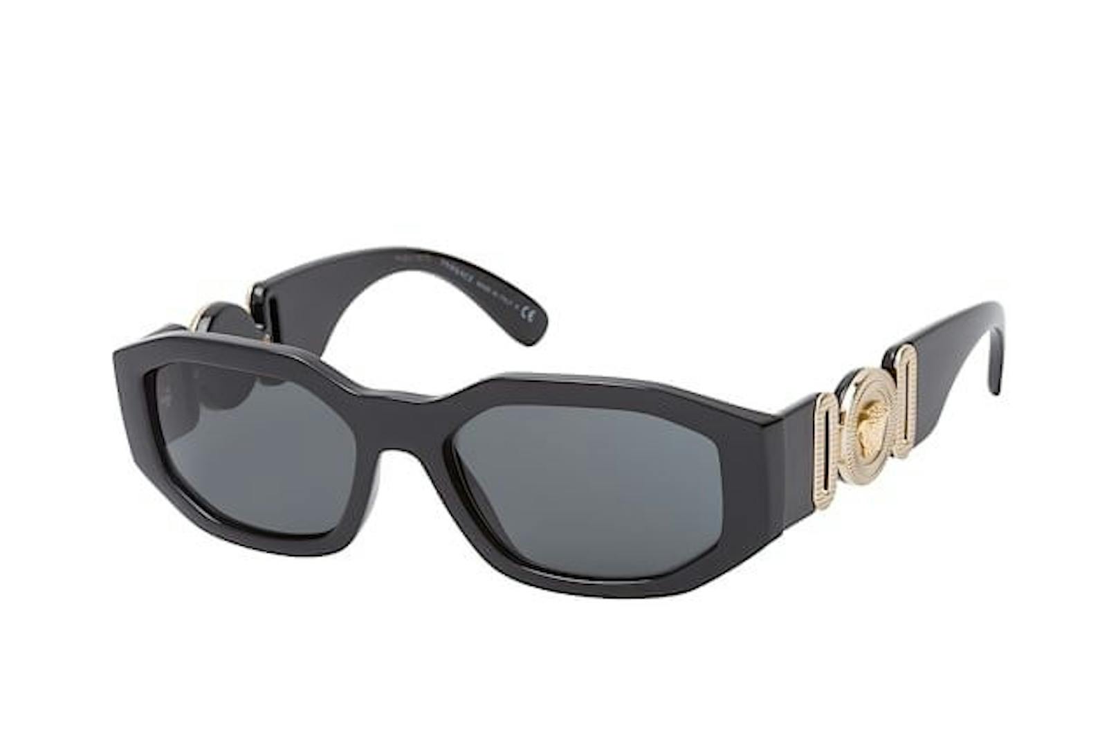 Sonnenbrillen werden jetzt auch wieder schmal. Modell von Versace, gesehen bei Mr. Spex