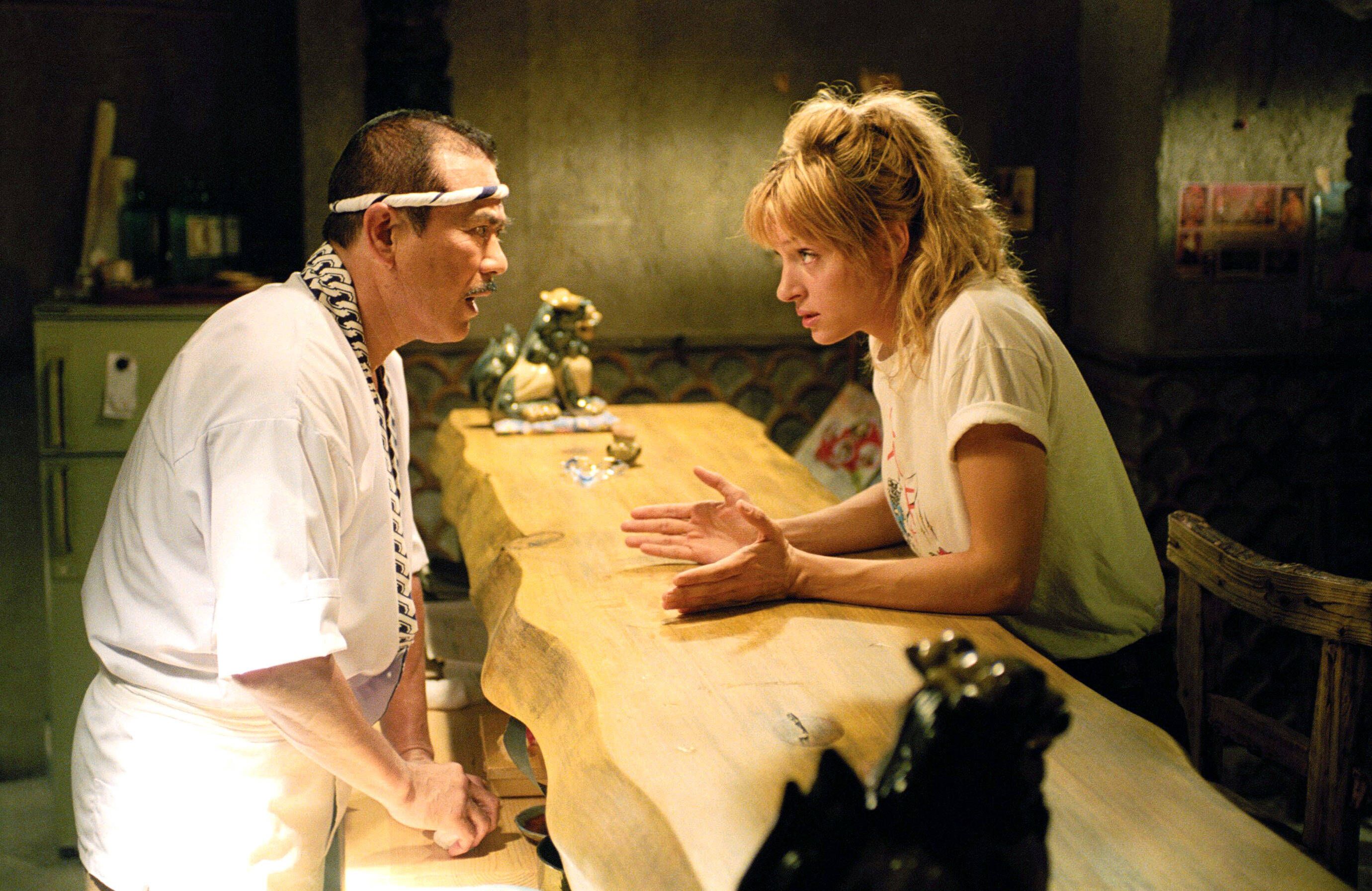 Hier plaudert Protagonistin Kiddo (Uma Thurman) mit Hattori Hanzo in 