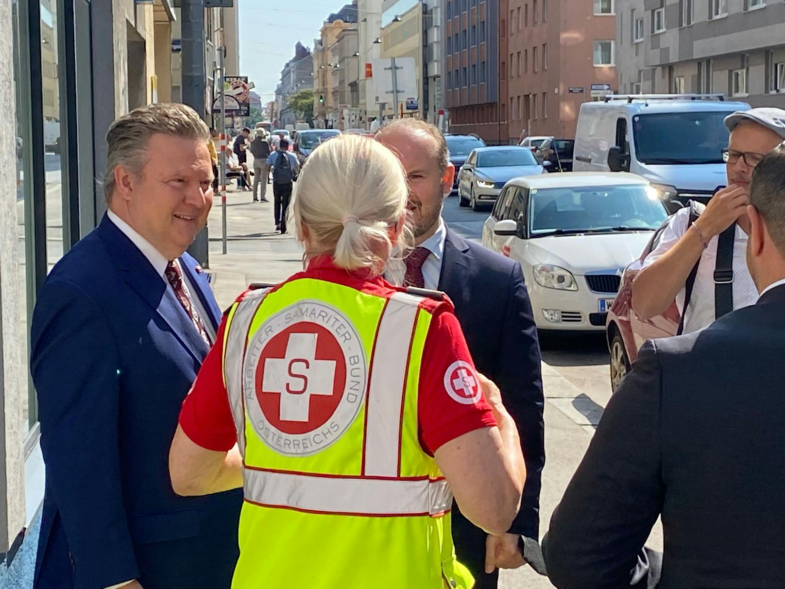 Nach der Impf-Station im Stephansdom steuert jetzt auch ein Impf-Bus der Stadt Wien in den kommenden Wochen Moscheen und Gebetshäuser anderer Glaubensgemeinschaften an.