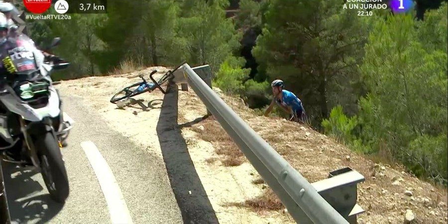 Alejandro Valverde ist schwer zu Sturz gekommen. 