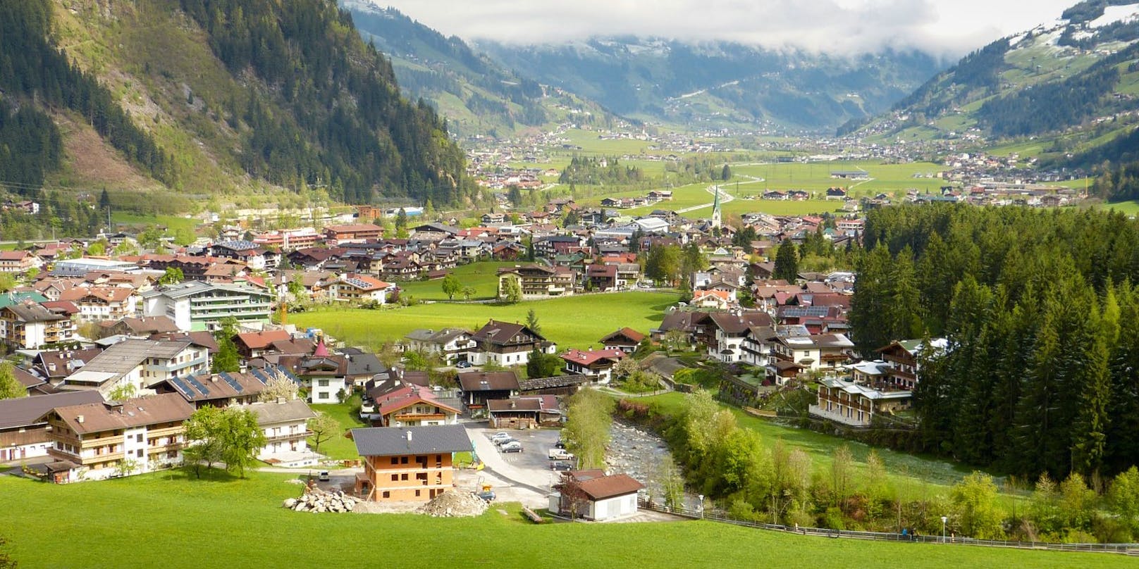 Blick auf Mayrhofen im Zillertal, wo der 84-Jährige verunglückte.