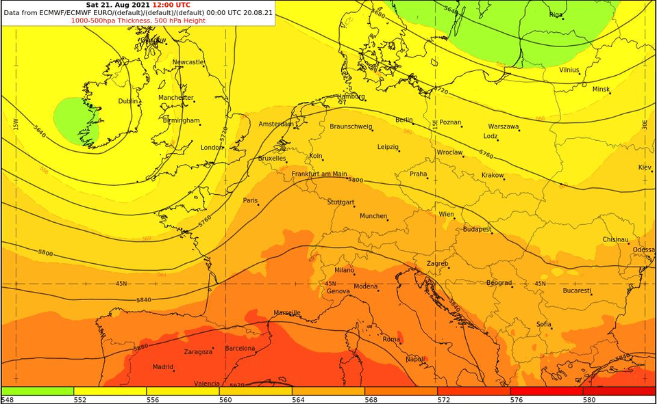 Tief "Manfred" zieht von den Britischen Inseln in Richtung Tschechien.