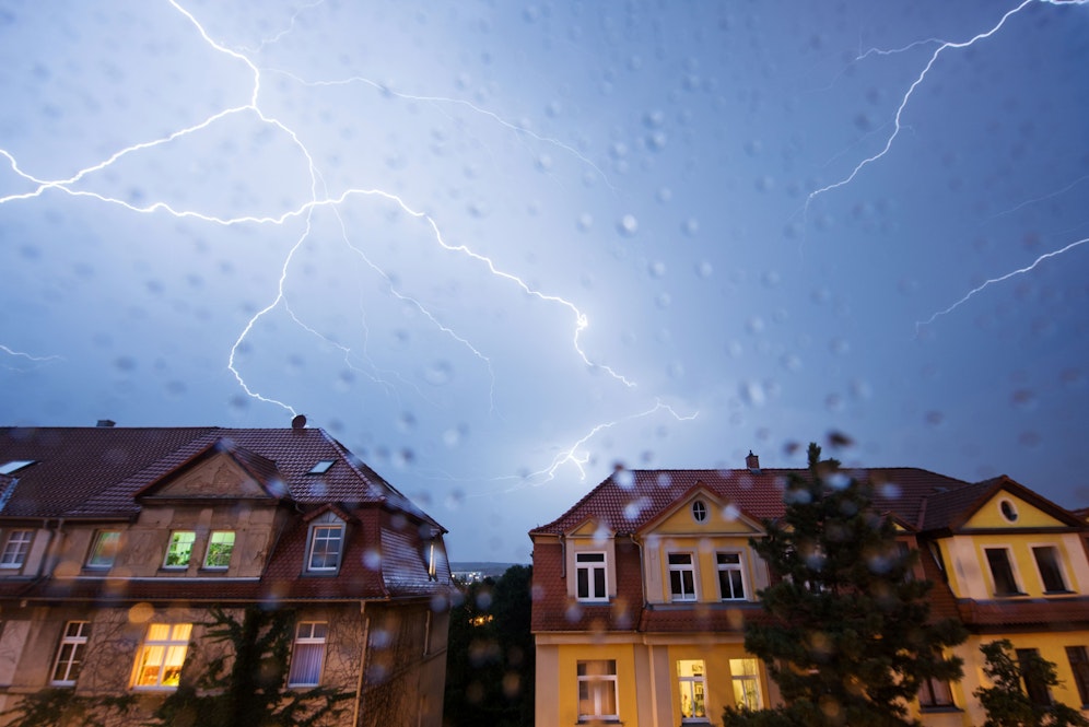 Bald kommen wieder heftige Gewitter. Symbolbild