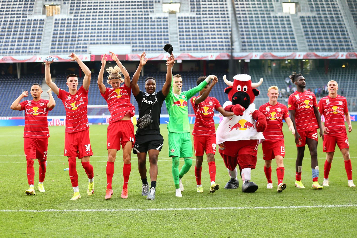 Salzburg gegen Austria Klagenfurt. 