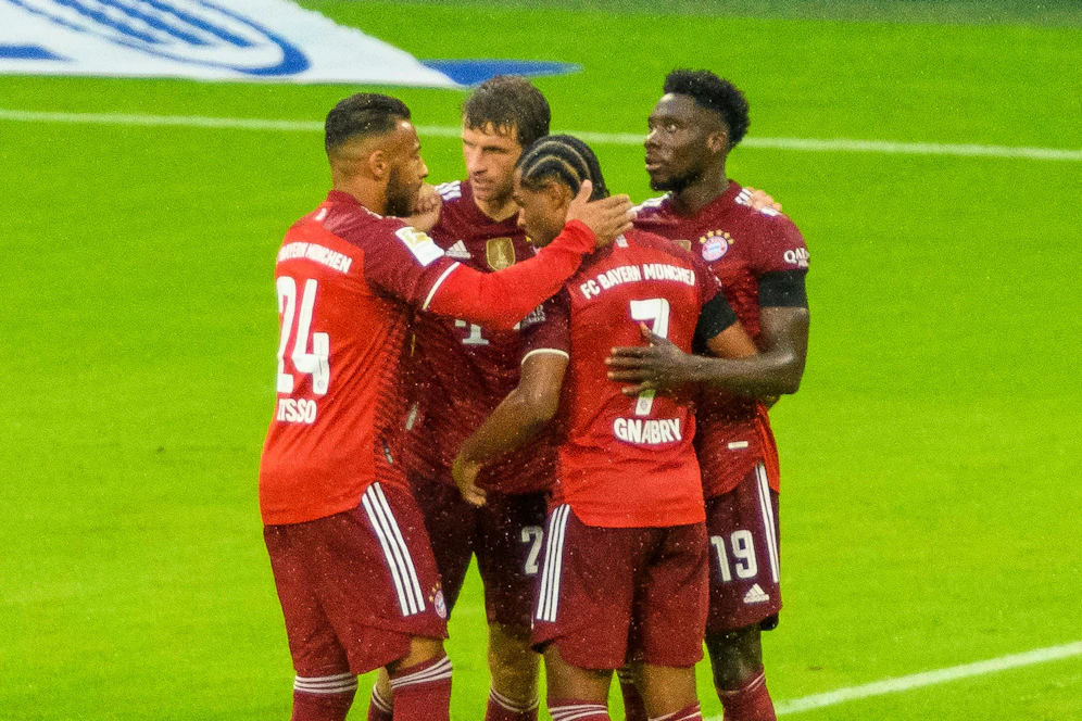 Die Bayern jubeln über den Heimsieg.