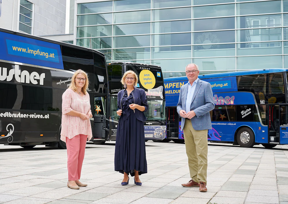  Landesrätin Ulrike Königsberger-Ludwig, Landeshauptfrau Johanna Mikl-Leitner und LH-Stellvertreter Stephan Pernkopf.