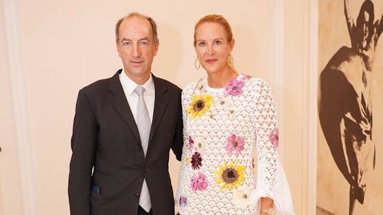 "Heute"-Herausgeberin Eva Dichand mit ihrem Mann Christoph ließ sich die Austellung als bekennende Kunstliebhaberin nicht entgehen. 