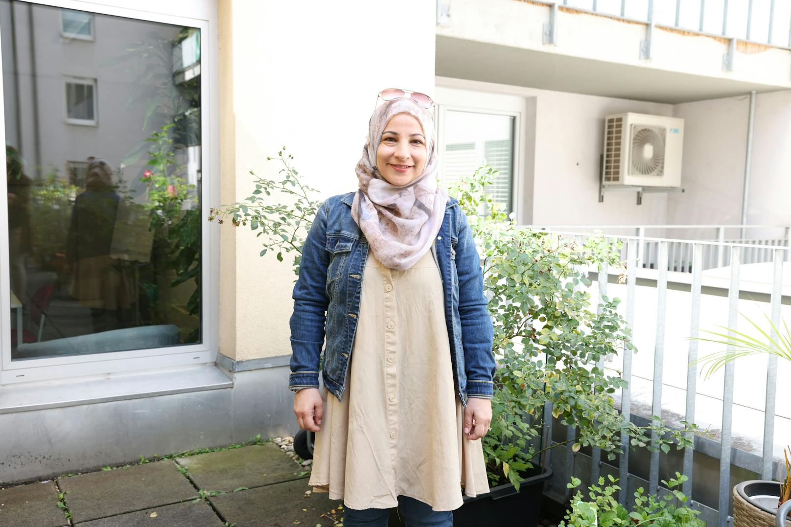 Vor allem für Migranten bedeutet die Frage "Impfung ja oder nein" viel Unsicherheit. Um hier in der jeweiligen Muttersprache zu beraten, sind in Wien derzeit rund 60 Gesundheitslots*innen unterwegs. <em>"Heute"</em> hat mit Fatima Keblawi (40) eine zum Gespräch getroffen.