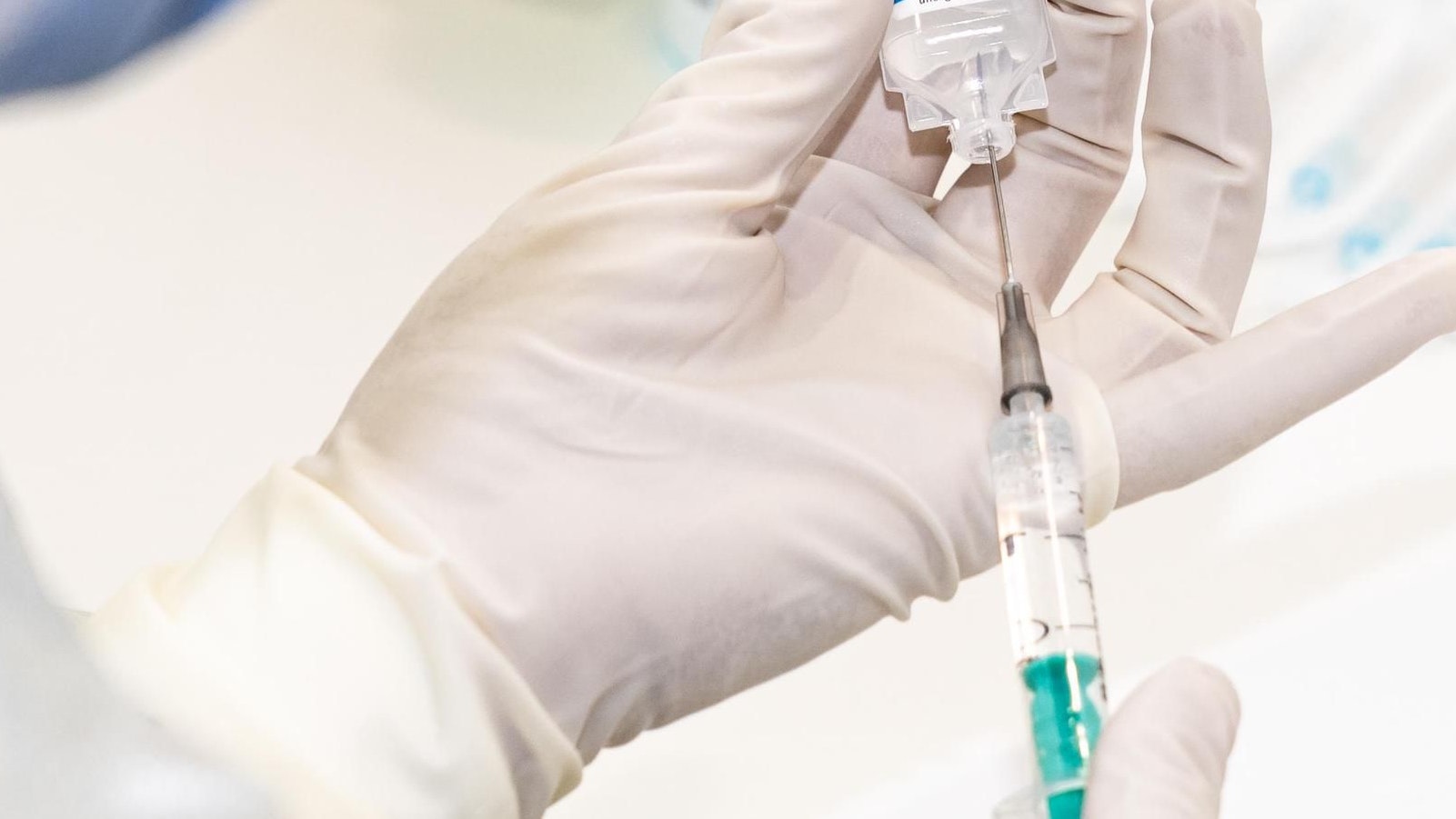 Zwölf- bis 17-Jährige, die sich in Washington in den USA impfen lassen …