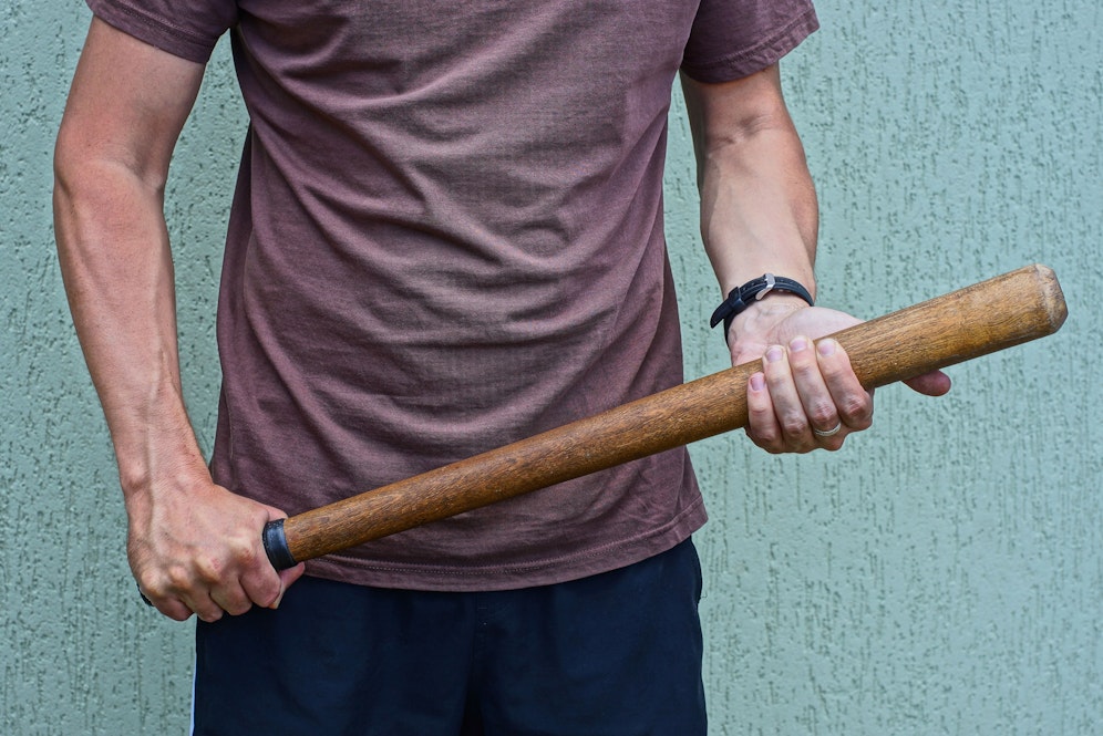 Das Opfer wehrte sich mit einem Baseballschläger. (Symbolbild)
